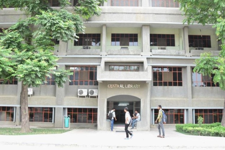 Ajay Kumar Garg Engineering College, Ghaziabad