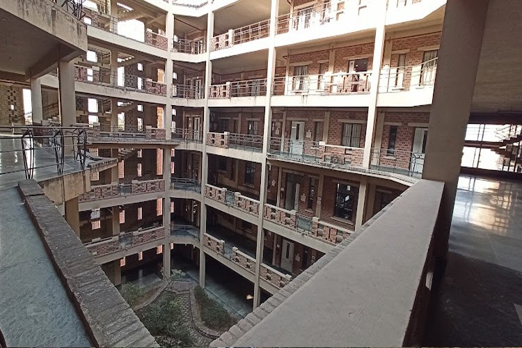 Ajay Kumar Garg Engineering College, Ghaziabad