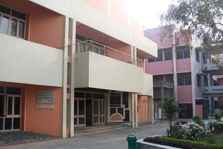 BBK DAV College for Women, Amritsar