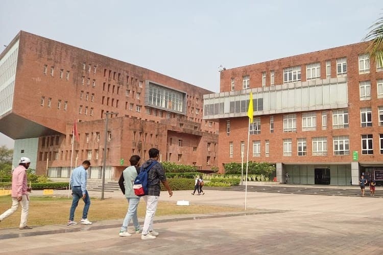 CII School of Logistics, Amity University, Mumbai