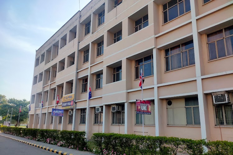 CT College of Pharmacy, Jalandhar