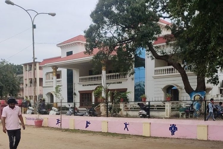 Dantuluri Narayana Raju College, West Godavari