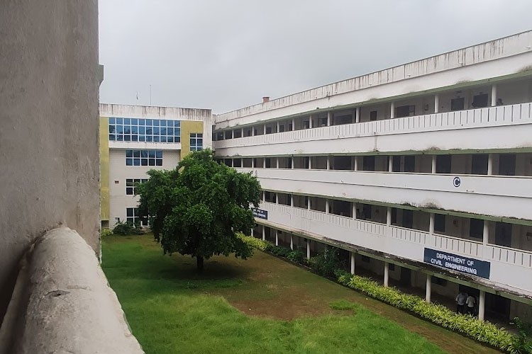 Dantuluri Narayana Raju College, West Godavari