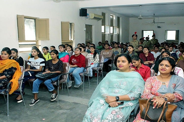 DAV College for Women, Firozpur