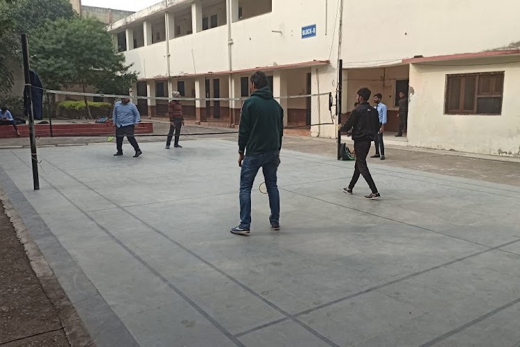 Dayanand Academy of Management Studies, Kanpur