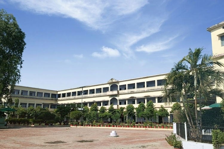 Dayanand Bachhrawan PG College, Rae Bareli