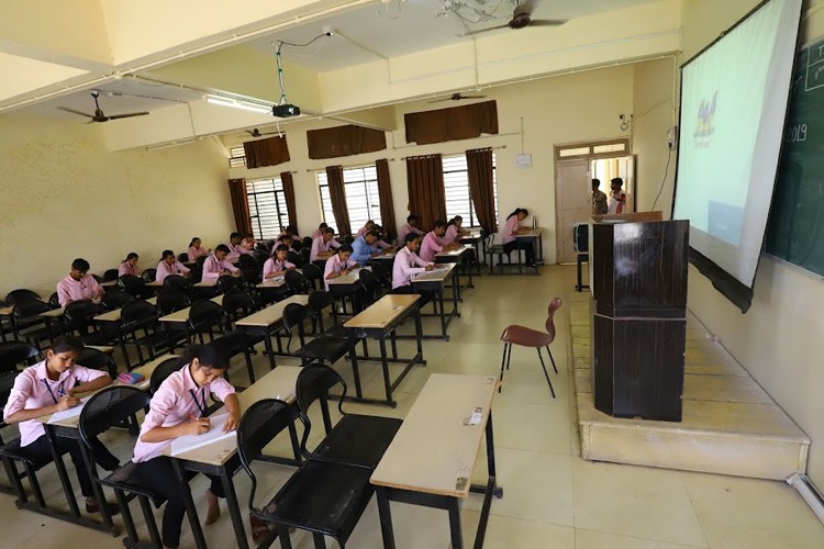 Dayanand College of Pharmacy, Latur