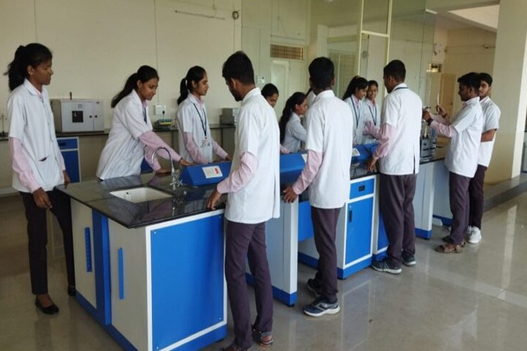 Dayanand College of Pharmacy, Latur