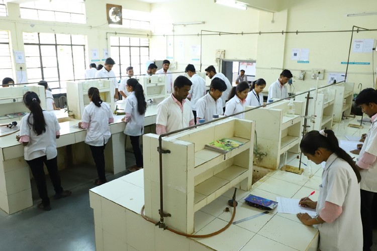 Dayanand College of Pharmacy, Latur