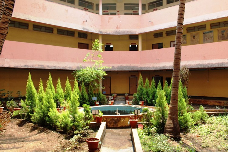 DSTS Mandal's College of Pharmacy, Solapur