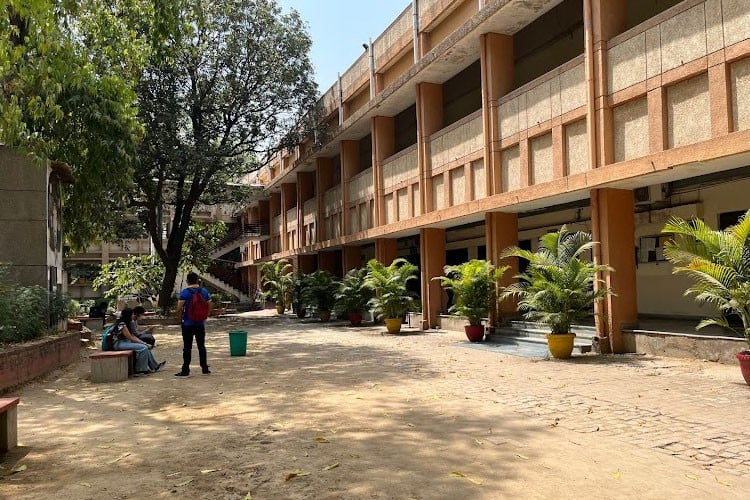 Dyal Singh College, New Delhi