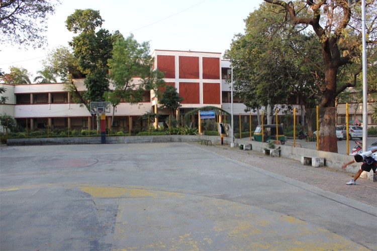 Evening Commerce College, Surat