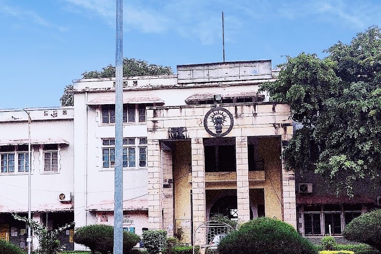 Gajra Raja Medical College, Gwalior