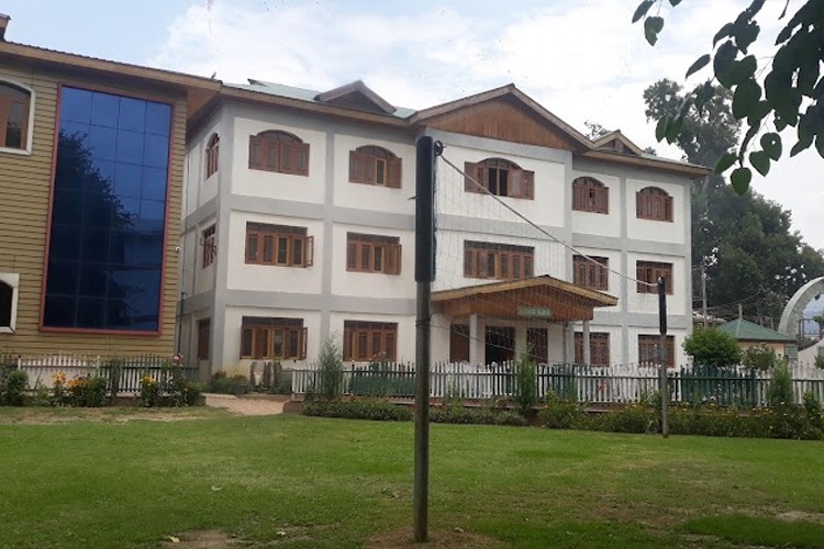 Gandhi Memorial College, Srinagar