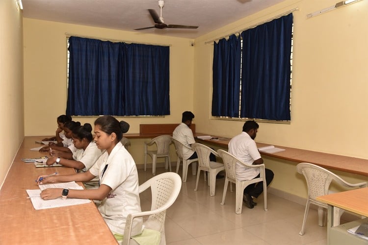 Giriraj Nursing School, Pune