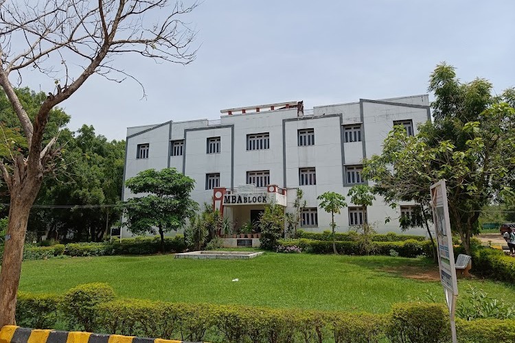 Global Institute of Engineering and Technology, Moinabad