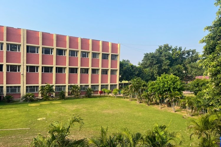 Goswami Ganesh Dutta Sanatan Dharma College, Chandigarh