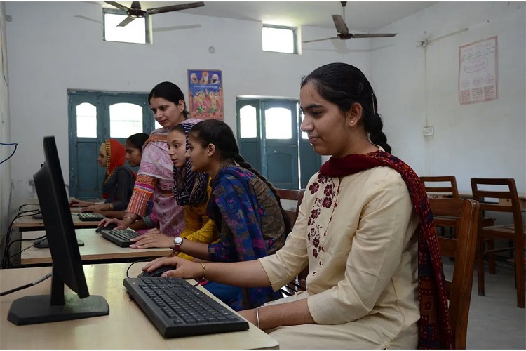 Guru Gobind Singh Khalsa College for Women, Tarn Taran