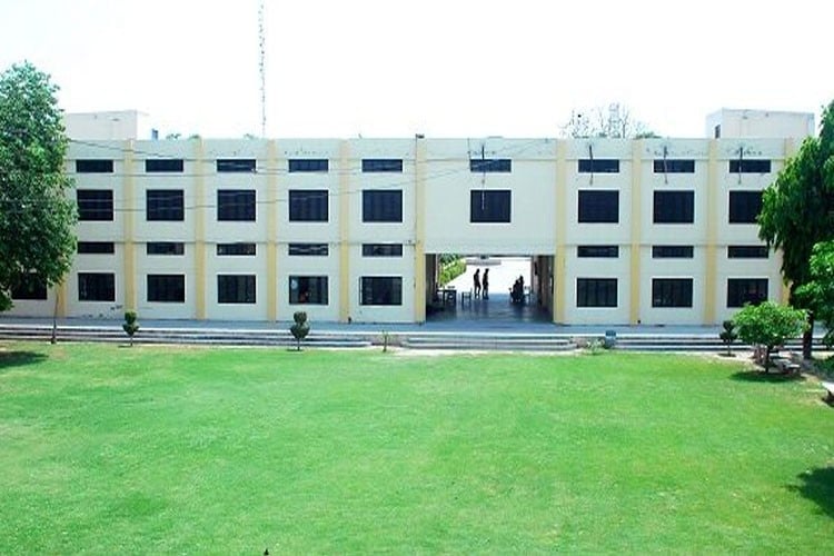 Guru Nanak College, Moga