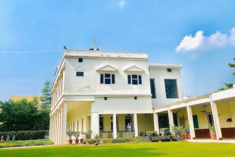 Guru Nanak National College, Ludhiana