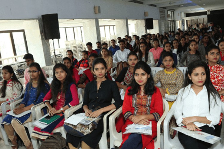 Hari Jyot College of Optometry, Navsari