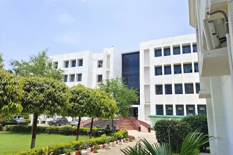 Harlal Institute of Management and Technology, Greater Noida