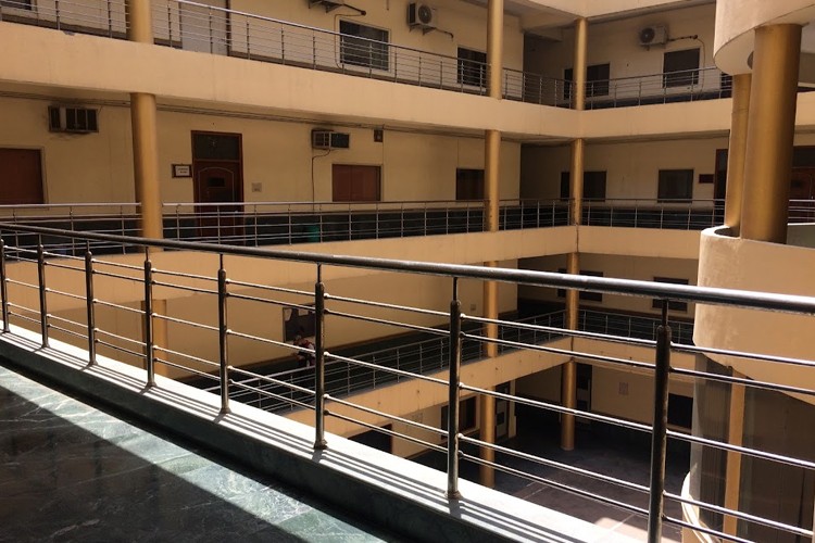 HLM Law College, Ghaziabad