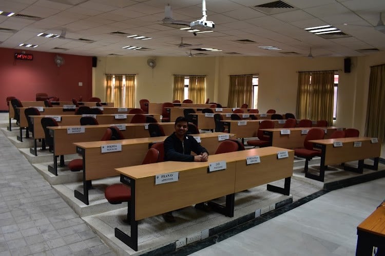 Indian Institute of Management, Lucknow (Noida Campus), Noida