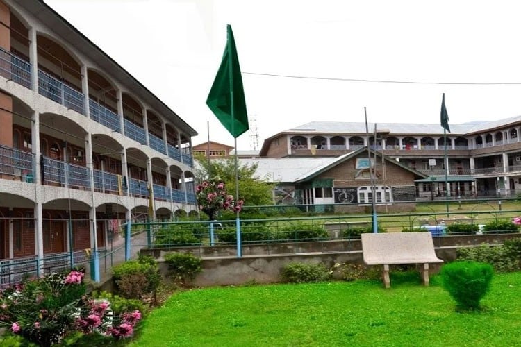 Jamiya-Tul-Banat Women's Educational Institute, Srinagar