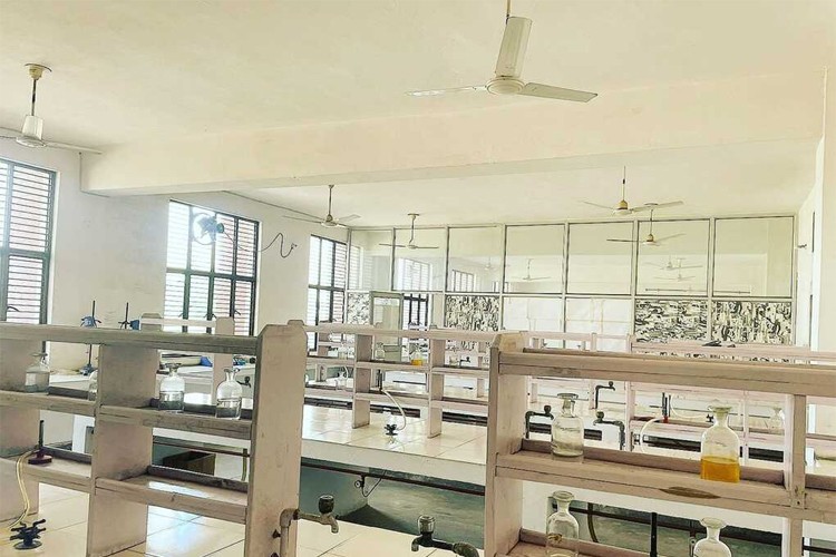 Jeevan Gopi Institute of Pharmacy & Technology, Bagpat