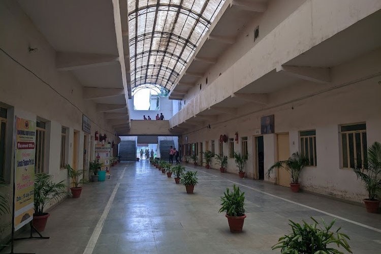 Jhunjhunwala Post Graduate College, Faizabad