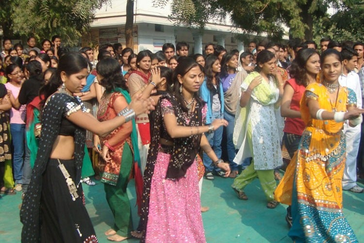 Smt. Laxmiben and Chimanlal Mehta Arts College, Ahmedabad