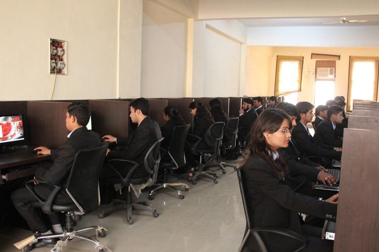 Lloyd Institute of Management and Technology (Pharm.), Greater Noida