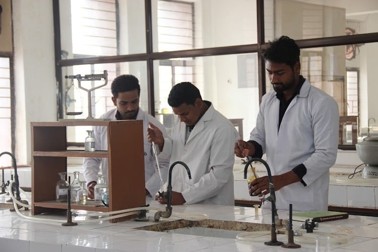 Lloyd Institute of Management and Technology (Pharm.), Greater Noida