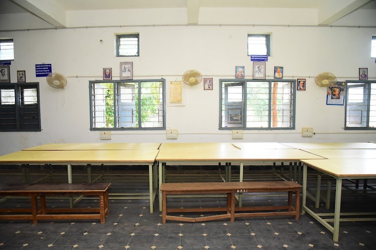 M Basavaiah Residential College, Chitradurga