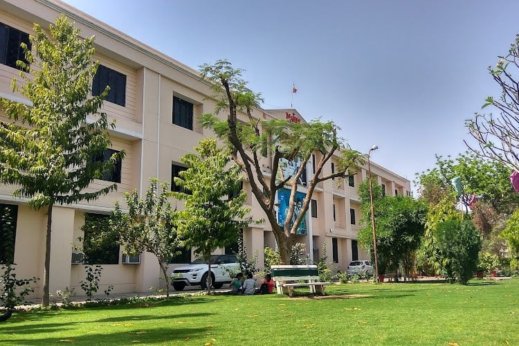 Maharishi Arvind Institute of Science & Management, Jaipur