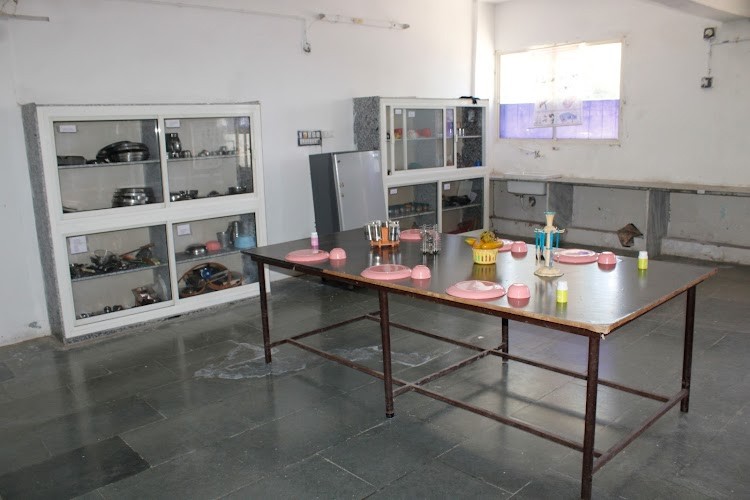 Manav Nursing School and College, Visnagar