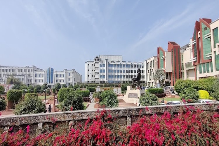 Manav Rachna University, Faculty of Management and Commerce, Faridabad