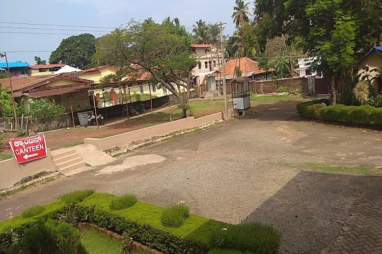 Manel Srinivas Nayak Institute of Management, Mangalore