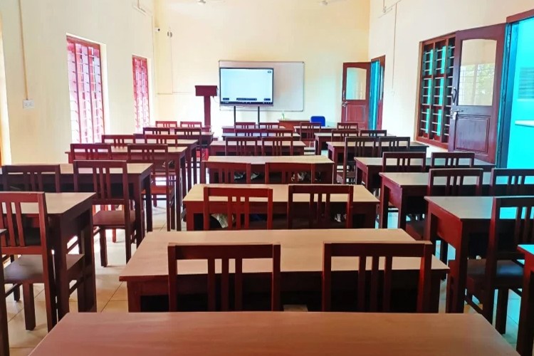 Mar Ivanios Law College, Alappuzha