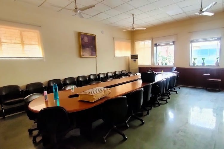 Mata Sundri College for Women New Delhi Campus: Photos, Virtual Tour