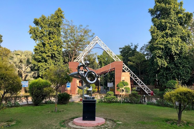 Maulana Azad Medical College, New Delhi