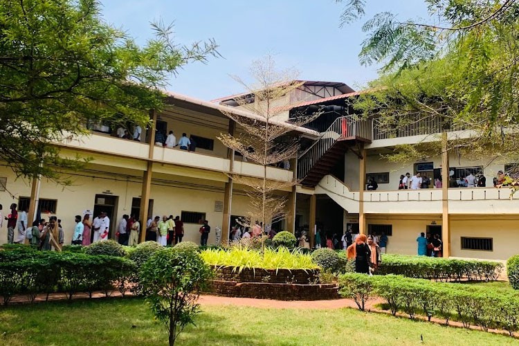 MES Kalladi College, Mannarkad