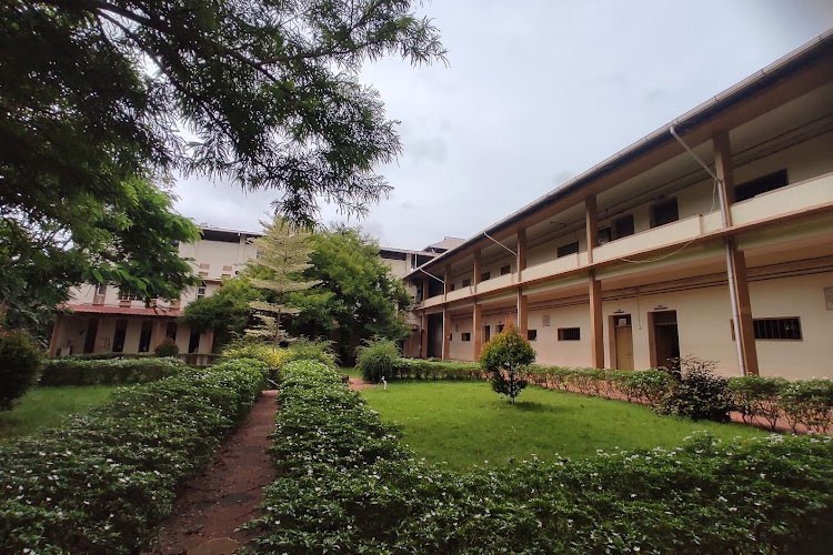 MES Kalladi College, Mannarkad