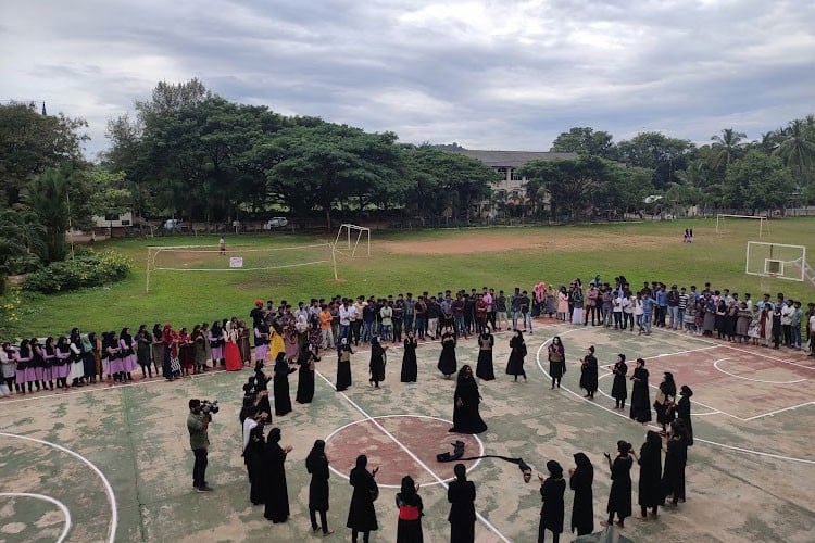 MES Keveeyam College Valanchery, Malappuram