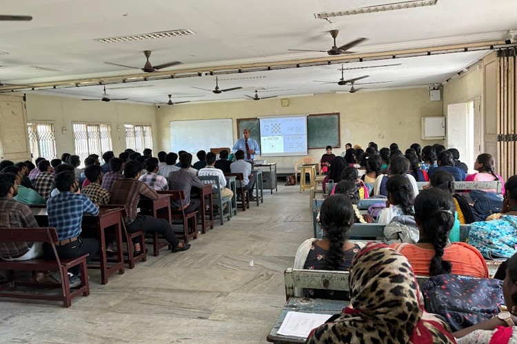 Mohamed Sathak A.J. College of Pharmacy, Chennai