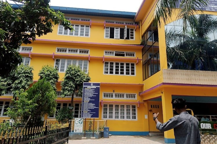 Nagaon GNDG Commerce College, Nagaon