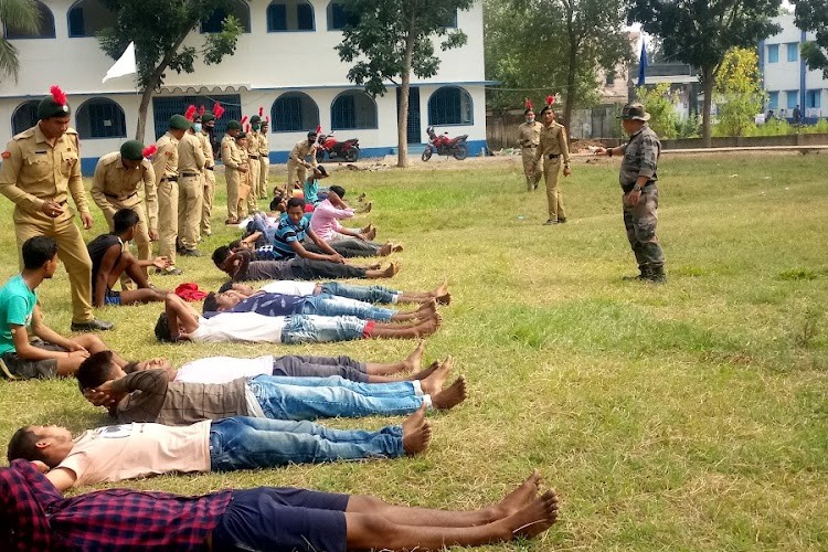 Pakuahat Degree College, Malda