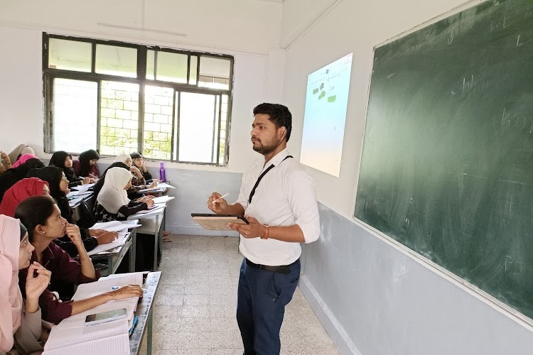 Poona College of Arts, Science and Commerce, Pune