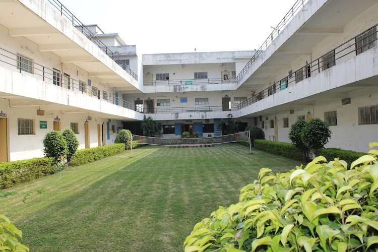 Pt. Harishankar Shukla Memorial College, Raipur